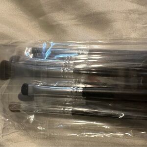 Morphe and James Charles Brush Set